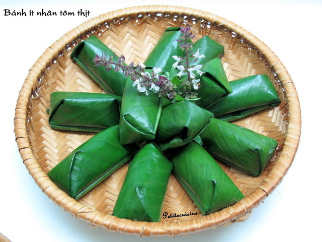 Bánh ít nhân tôm thịt