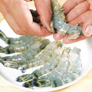 Cách làm bánh ít trần nhân tôm thịt