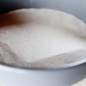 Cách làm bánh kem chocolate dâu tây