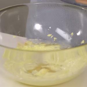 Cách làm bánh kem chocolate đơn giản