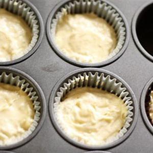 Cách làm bánh kem cupcake hình nón