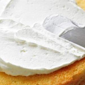 Cách làm bánh kem dâu bạc hà