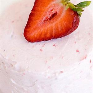 Cách làm bánh kem dâu tây