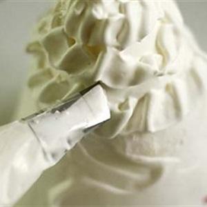 Cách làm bánh kem giáng sinh