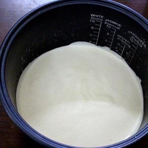 Cách làm bánh kem hoa hồng bằng nồi cơm điện