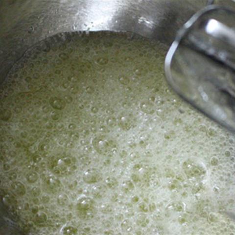 Cách làm bánh kem hoa hồng tặng mẹ