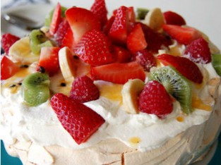 Bánh kem trái cây