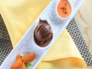 Bánh kem trái hồng và trứng nướng