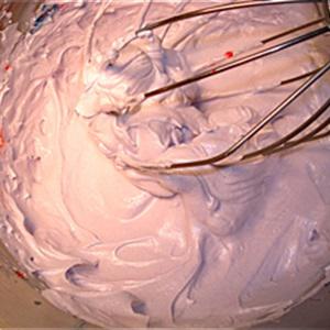 Cách làm bánh kem xốp cho Halloween