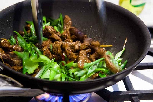 Bánh kếp đậu xanh nhân thập cẩm kiểu Hàn