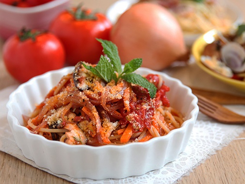 Bánh kếp nhân thịt ăn là mê