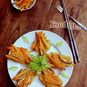 Cách làm bánh khoai chiên bí đỏ