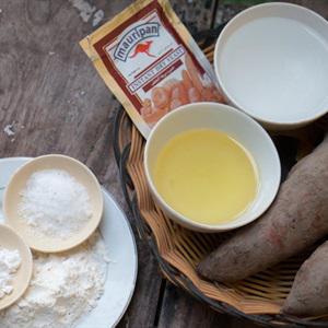 Cách làm bánh khoai hấp hình hoa hồng