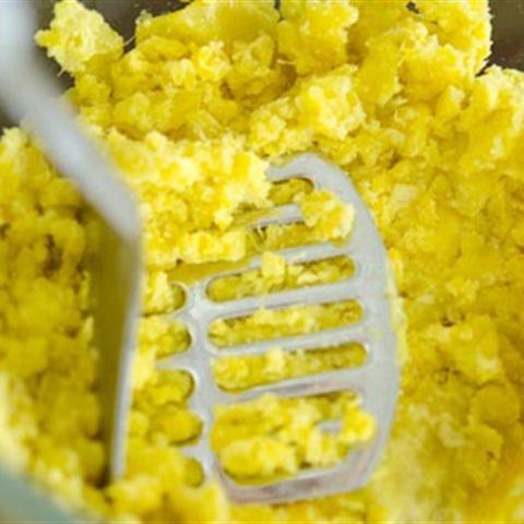 Cách làm bánh khoai lang chiên phòng