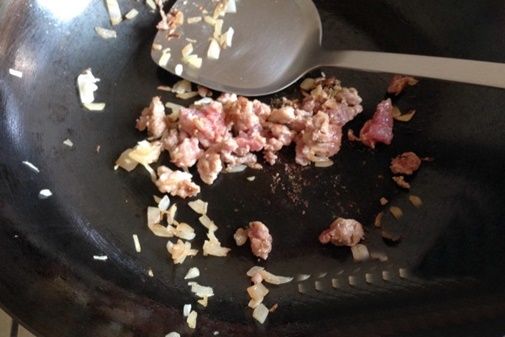 Bánh khoai lang chiên tẩm dừa thơm bùi ngọt ngào, ngon đến ngỡ ngàng