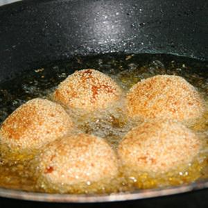 Cách làm bánh khoai lang đậu xanh