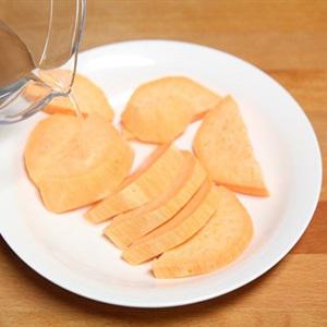 Cách làm bánh khoai lang lăn dừa