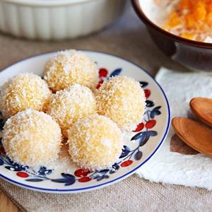 Cách làm bánh khoai lang lăn dừa