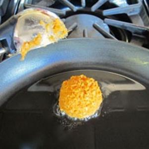 Cách làm bánh khoai lang mix dừa nạo