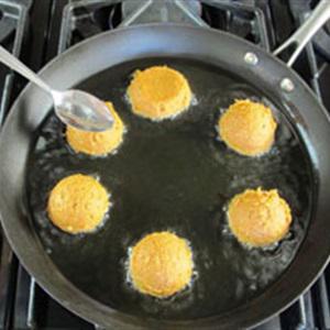 Cách làm bánh khoai lang mix dừa nạo