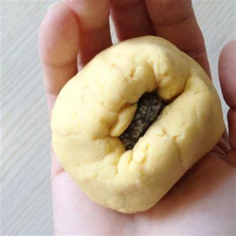 Cách làm bánh khoai lang nhân mè