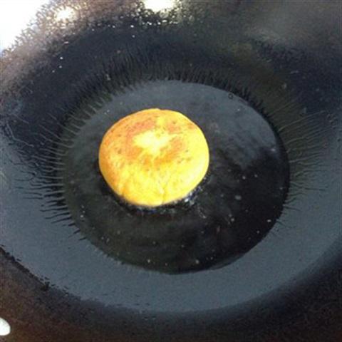 Cách làm bánh khoai lang nhân mè