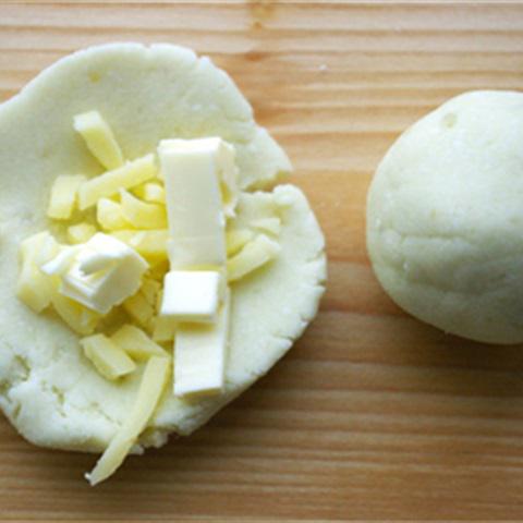 Cách làm bánh khoai lang nhân phô mai