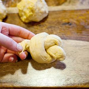 Cách làm bánh khoai lang nướng giòn