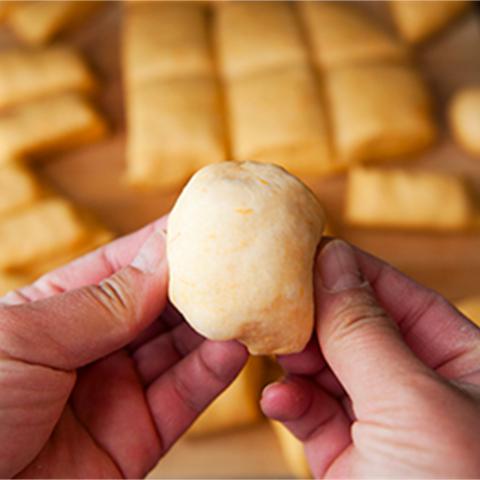 Cách làm bánh khoai lang nướng vàng ruộm