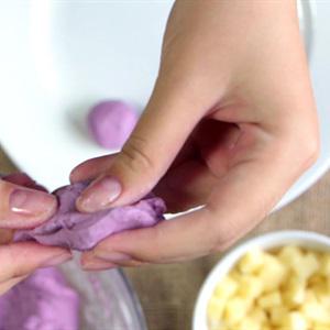 Cách làm bánh khoai lang tím bọc phô mai chiên