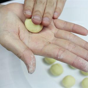 Cách làm bánh khoai lang viên chiên