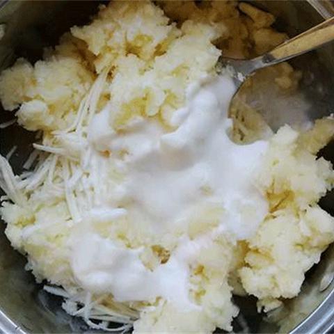 Cách làm bánh khoai mì chiên giòn