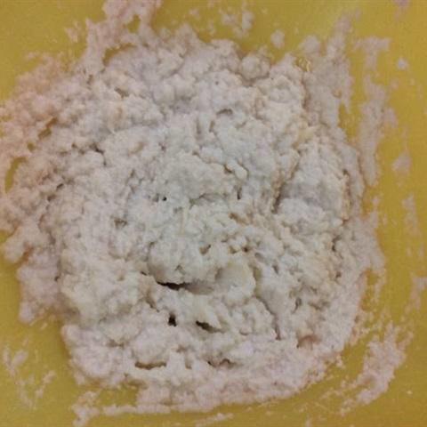 Cách làm bánh khoai mì chiên