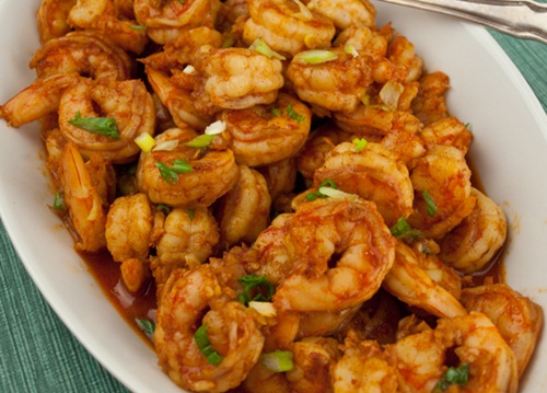 Bánh khoai mì viên sắc màu thơm nức mũi