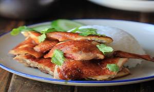 Bánh khoai môn chiên  món ngon của người Hoa