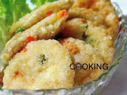 Bánh khoai môn chiên sốt dâu