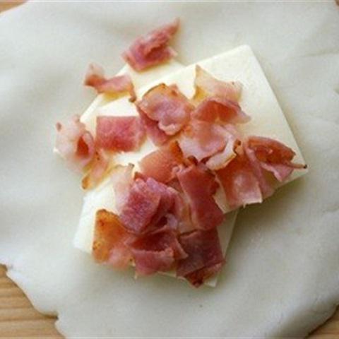 Cách làm bánh khoai tây bọc trứng