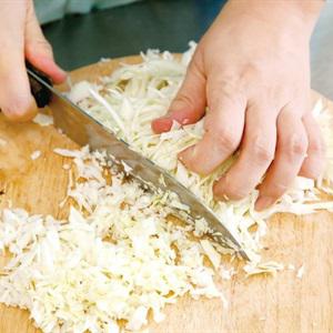 Cách làm bánh khoai tây cải bắp chiên