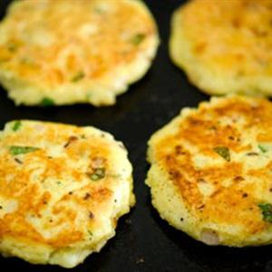 Cách làm bánh khoai tây chiên