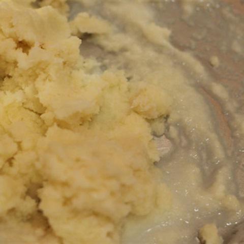 Cách làm bánh khoai tây chiên hình hoa lá