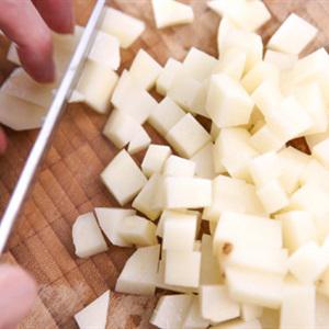 Cách làm bánh khoai tây gà chiên