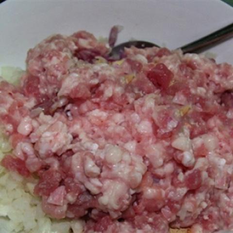 Cách làm bánh khoai tây kẹp thịt