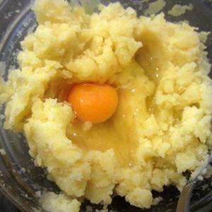 Cách làm bánh khoai tây chiên kiểu mới