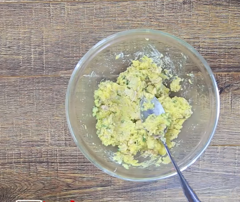 Bánh khoai tây mặt cười siêu đơn giản lại cực xinh yêu