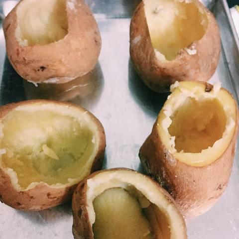 Cách làm bánh khoai tây nhân rau củ