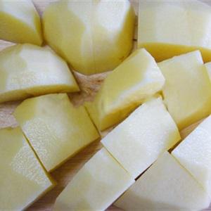 Cách làm bánh khoai tây trộn thịt xông khói chiên