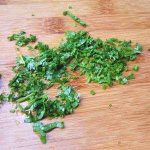 Cách làm bánh khoai tây trộn thịt xông khói chiên