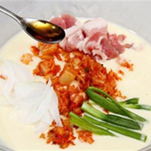 Cách làm bánh kim chi thập cẩm