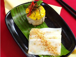 Bánh lá chả tôm