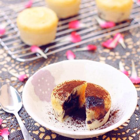 Cách làm bánh lava cupcake